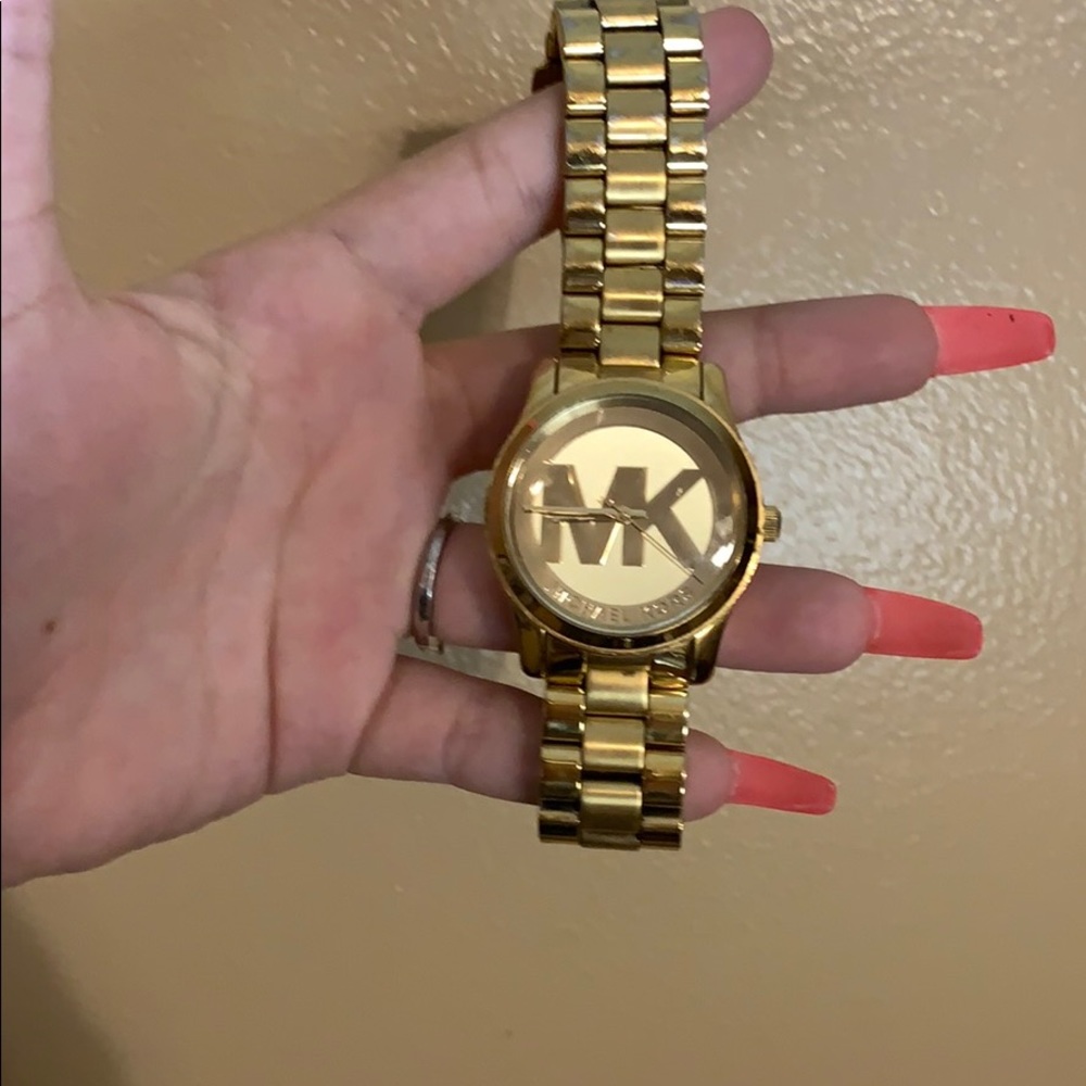 Mk watch